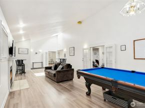 10026 NE 127th Place D117, Kirkland WA 98034