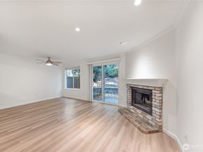 10026 NE 127th Place D117, Kirkland WA 98034