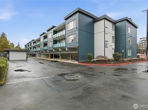1175 Harrington Place NE 313, Renton WA 98056