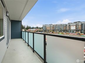 1175 Harrington Place NE 313, Renton WA 98056