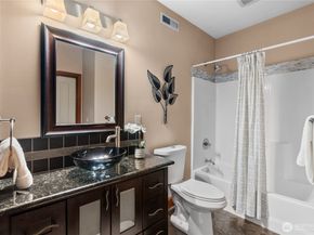 20619 NE 16th Street, Sammamish WA 98074