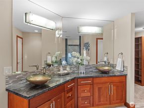 20619 NE 16th Street, Sammamish WA 98074