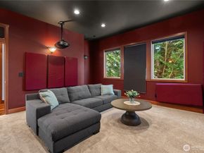 20619 NE 16th Street, Sammamish WA 98074