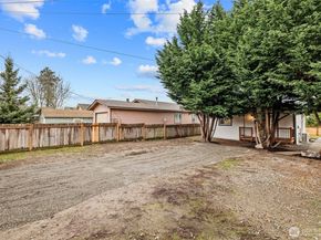 1521 N 3rd Street, Renton WA 98057