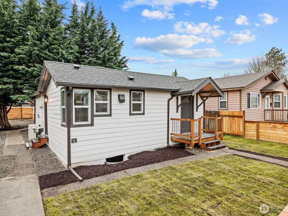 1521 N 3rd Street, Renton WA 98057