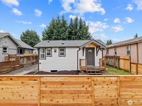 1521 N 3rd Street, Renton WA 98057