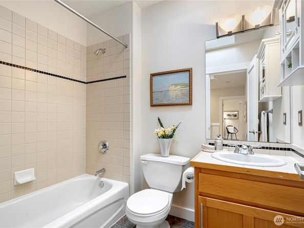 422 Federal Ave E B, Seattle WA 98102