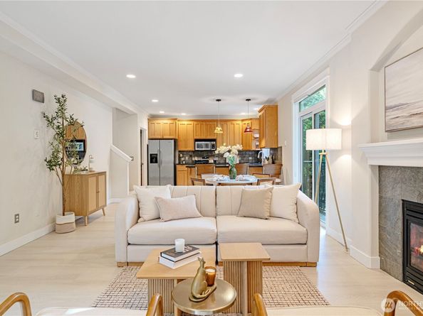 422 Federal Ave E B, Seattle WA 98102