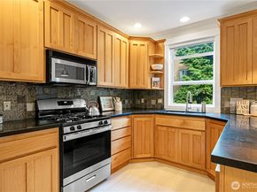 422 Federal Ave E B, Seattle WA 98102