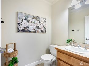 422 Federal Ave E B, Seattle WA 98102