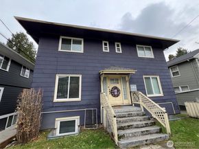 5026 20th Avenue NE, Seattle WA 98105