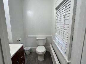 5026 20th Avenue NE, Seattle WA 98105