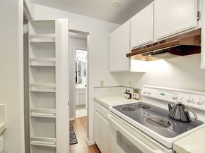 9900 NE 124th Street 1315, Kirkland WA 98034