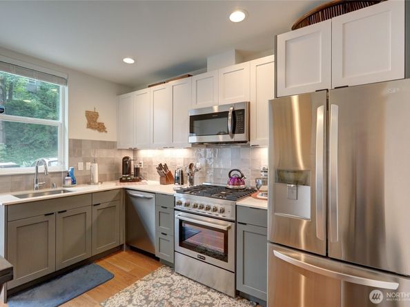 3854 22nd Avenue SW, Seattle WA 98106