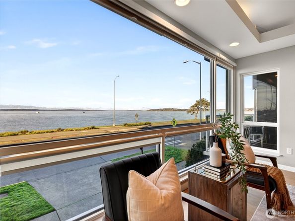 1388 Alki Avenue SW 202, Seattle WA 98116