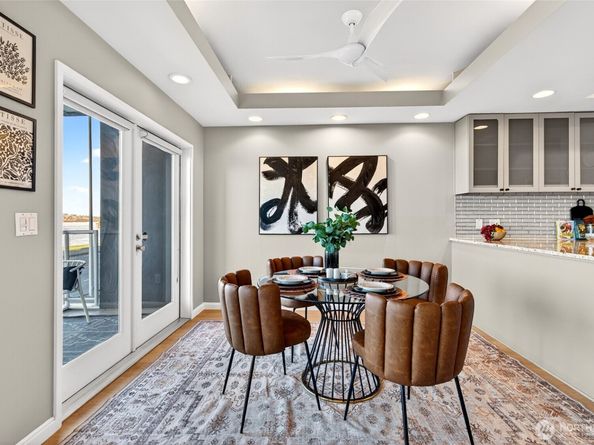 1388 Alki Avenue SW 202, Seattle WA 98116