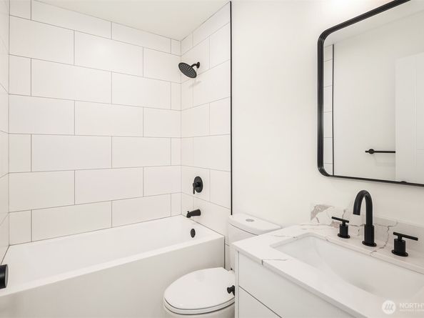 8018 24th Avenue NW B, Seattle WA 98117