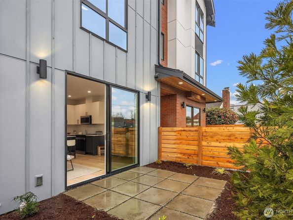 8018 24th Avenue NW B, Seattle WA 98117