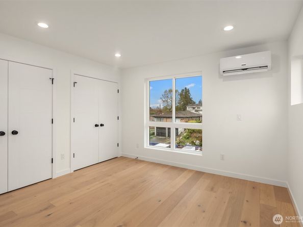 8018 24th Avenue NW B, Seattle WA 98117