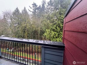 15615 Waynita Way B303, Bothell WA 98011