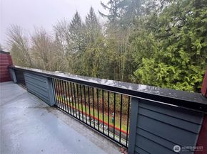 15615 Waynita Way B303, Bothell WA 98011