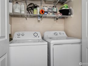 15615 Waynita Way B303, Bothell WA 98011