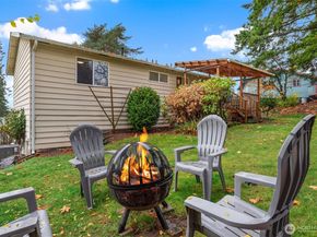 17112 136th Place SE, Renton WA 98058