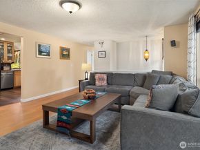 17112 136th Place SE, Renton WA 98058