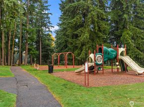 17112 136th Place SE, Renton WA 98058