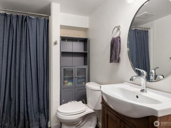 17112 136th Place SE, Renton WA 98058