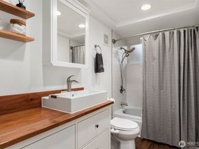 17112 136th Place SE, Renton WA 98058