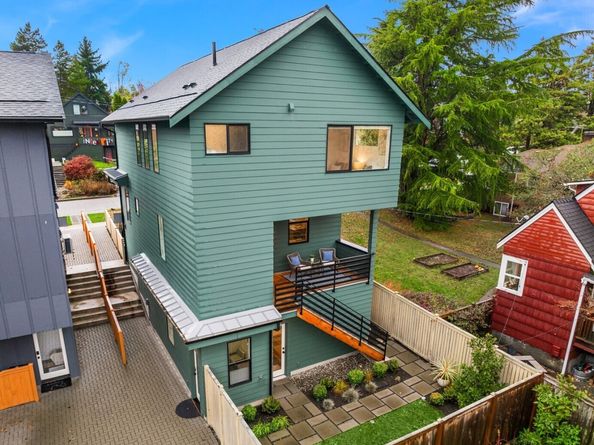 7714 30th Avenue NW 1, Seattle WA 98117