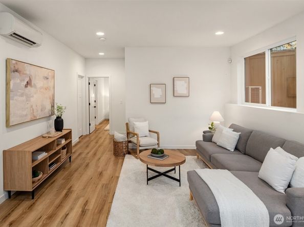 7714 30th Avenue NW 1, Seattle WA 98117