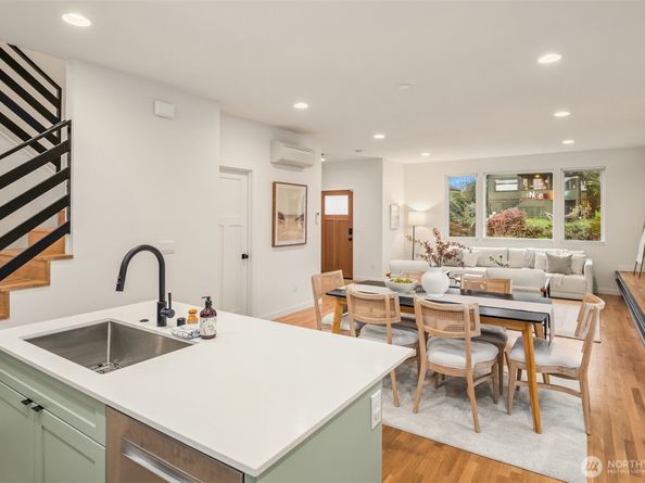 7714 30th Avenue NW 1, Seattle WA 98117