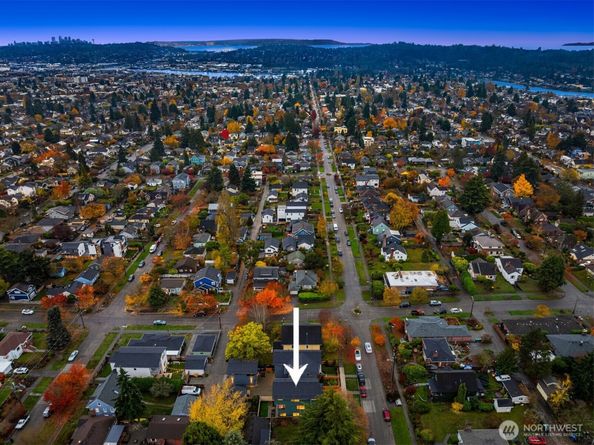 7714 30th Avenue NW 1, Seattle WA 98117