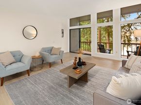 6234 138th Avenue NE 201, Redmond WA 98052