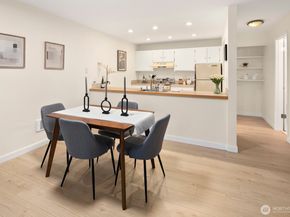 6234 138th Avenue NE 201, Redmond WA 98052