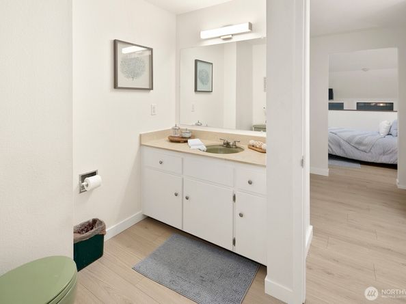 6234 138th Avenue NE 201, Redmond WA 98052