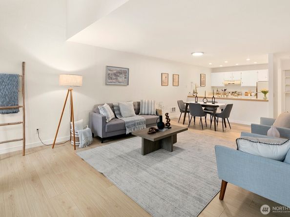 6234 138th Avenue NE 201, Redmond WA 98052