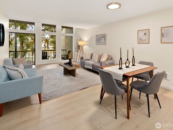 6234 138th Avenue NE 201, Redmond WA 98052