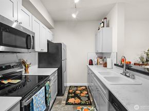 801 Ave N Rainer E324, Renton WA 98057