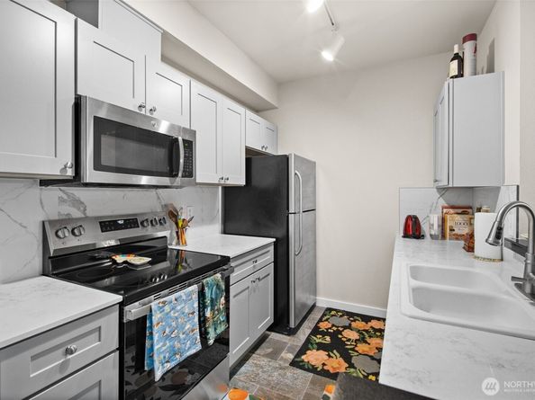 801 Ave N Rainer E324, Renton WA 98057