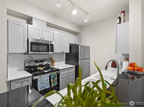 801 Ave N Rainer E324, Renton WA 98057