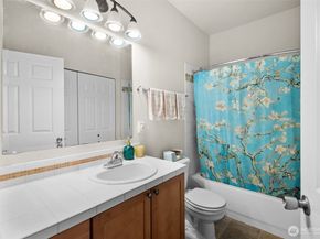 801 Ave N Rainer E324, Renton WA 98057