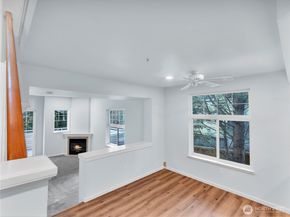 2070 132nd Avenue SE 712, Bellevue WA 98005