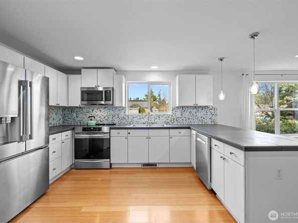 2522 SW Trenton Street, Seattle WA 98106