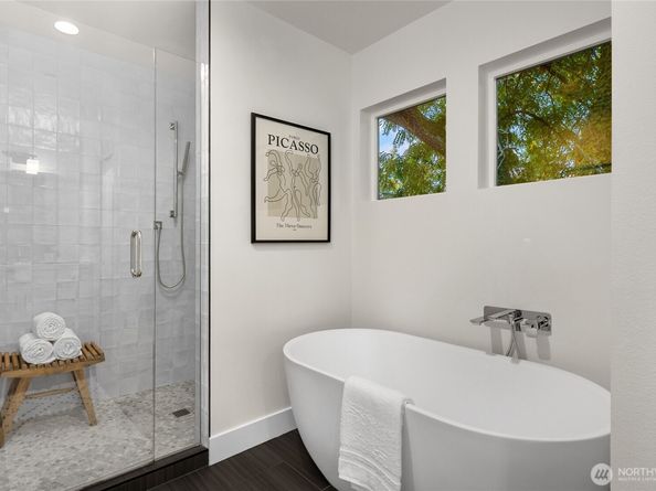 636 11th Avenue, Kirkland WA 98033