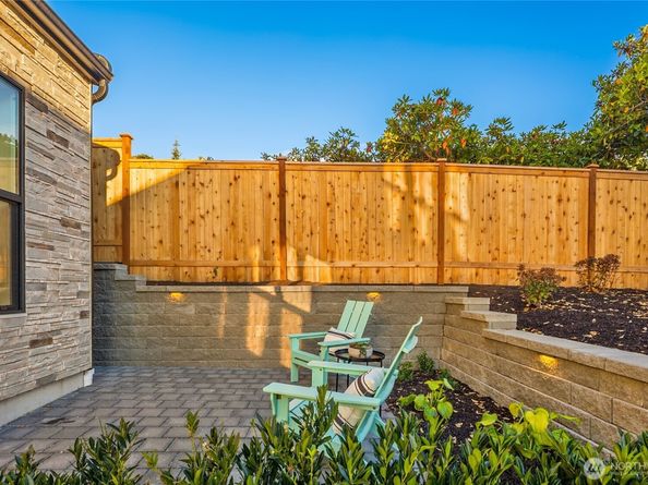 636 11th Avenue, Kirkland WA 98033