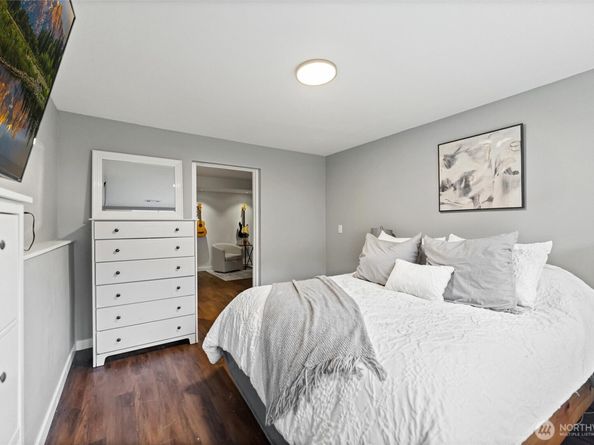 14408 141st Place SE, Renton WA 98059