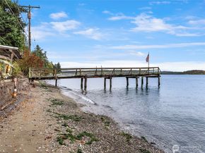 1710 Jacobsen Boulevard NE, Bremerton WA 98310